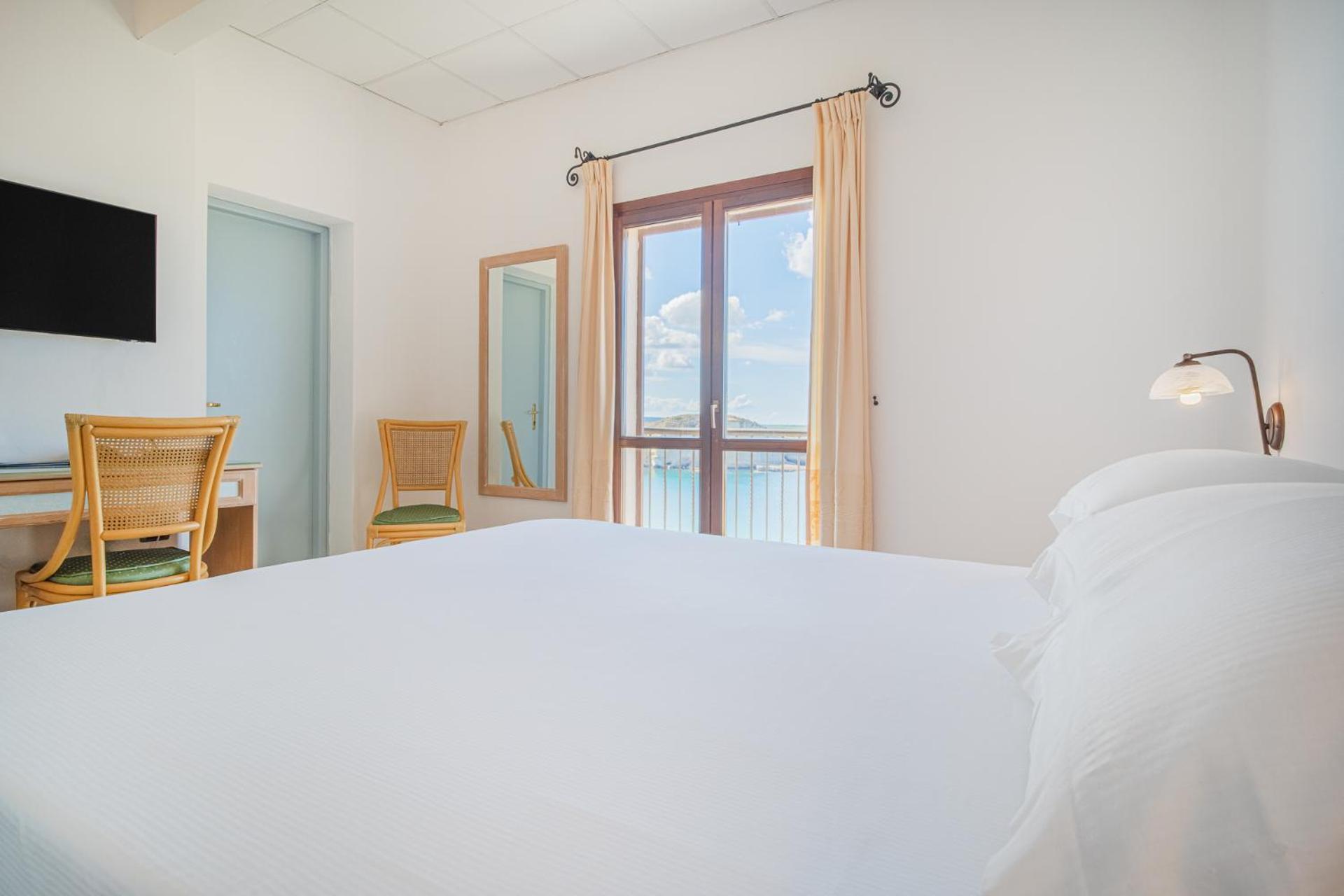 Felix Hotels - Hotel La Baja Santa Caterina Di Pittinuri  Szoba fotó